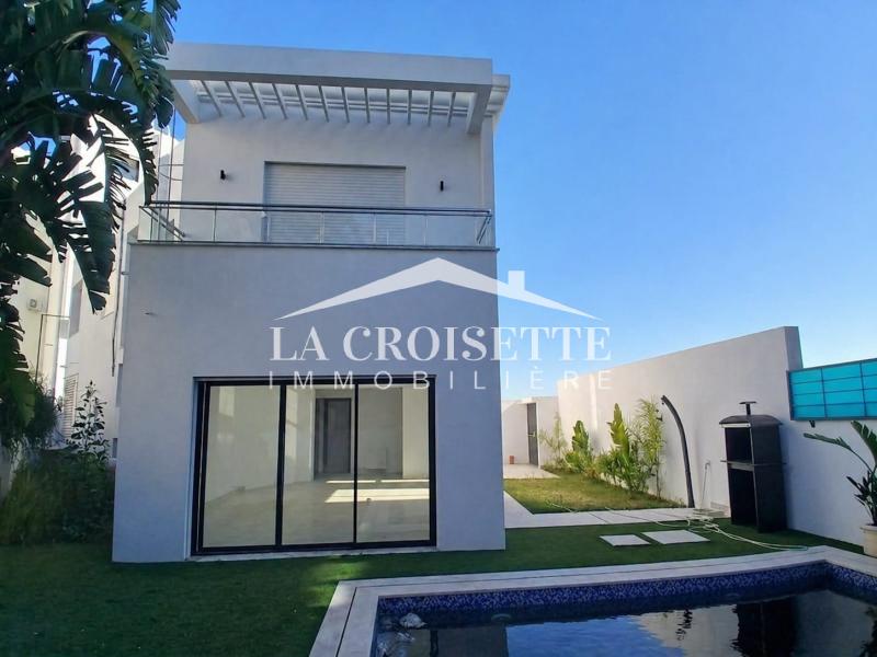 Villa S+5 avec piscine aux Berges du Lac 2